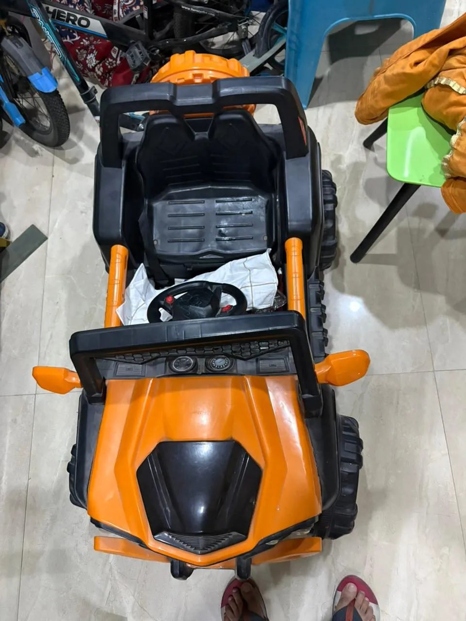 Jeep-Style Ride-On Car - Thumbnail 2
