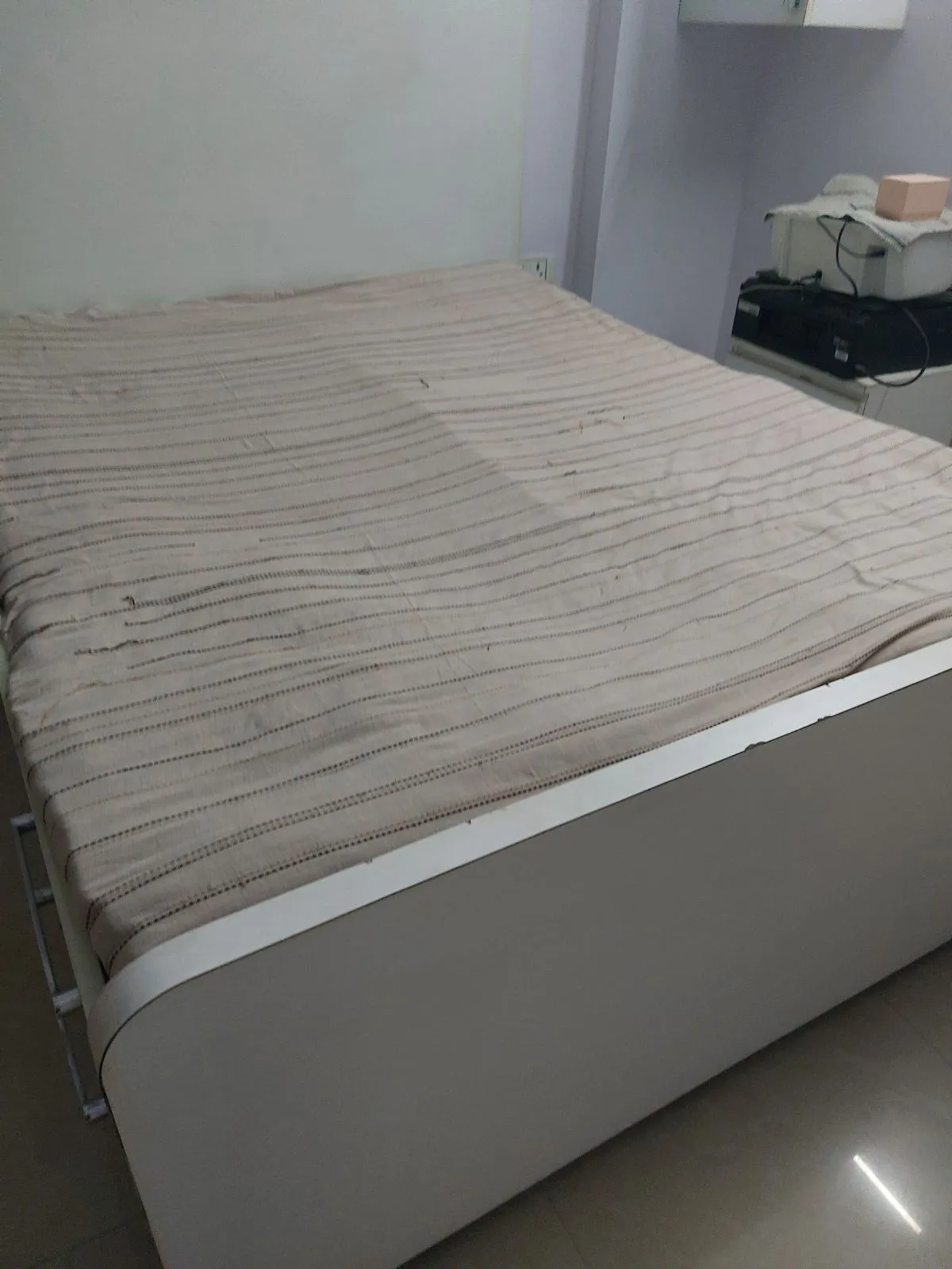 Double Bed - Thumbnail 2