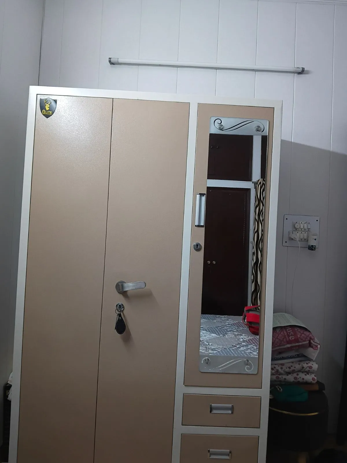 Steel almirah for sale in Mohali, Punjab