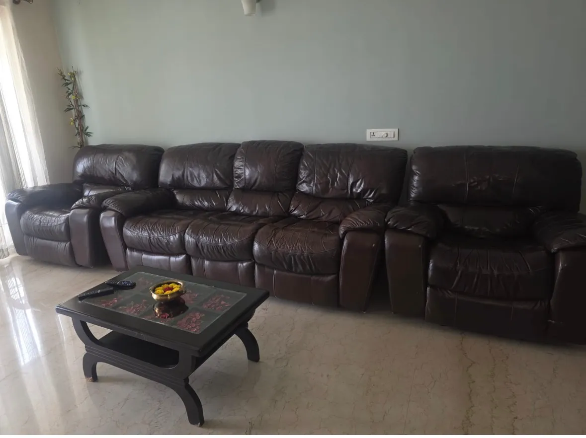 Tv rack and recliner 5 sitter - Thumbnail 2