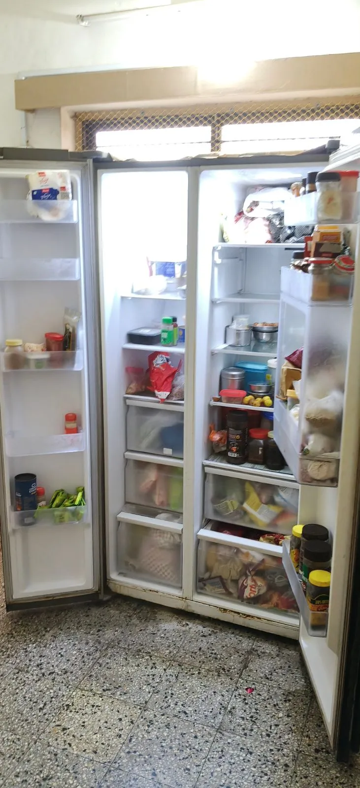 Samsung refrigerator 8years old for sale in Mumbai, Maharashtra
