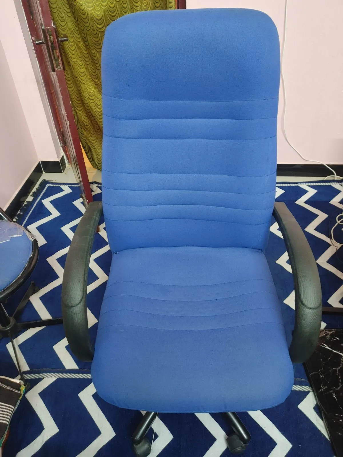 Ergonomic Office Executive Chair + Rolling Stool Set for sale in Coimbatore, Tamil Nadu