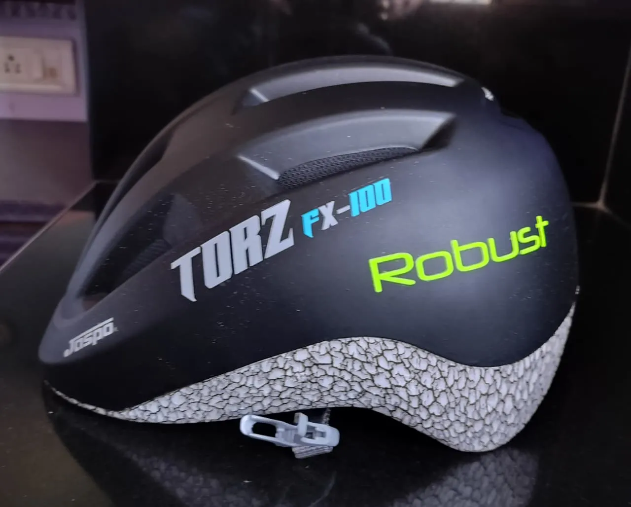 Skates and Cycling Helmet - Thumbnail 2