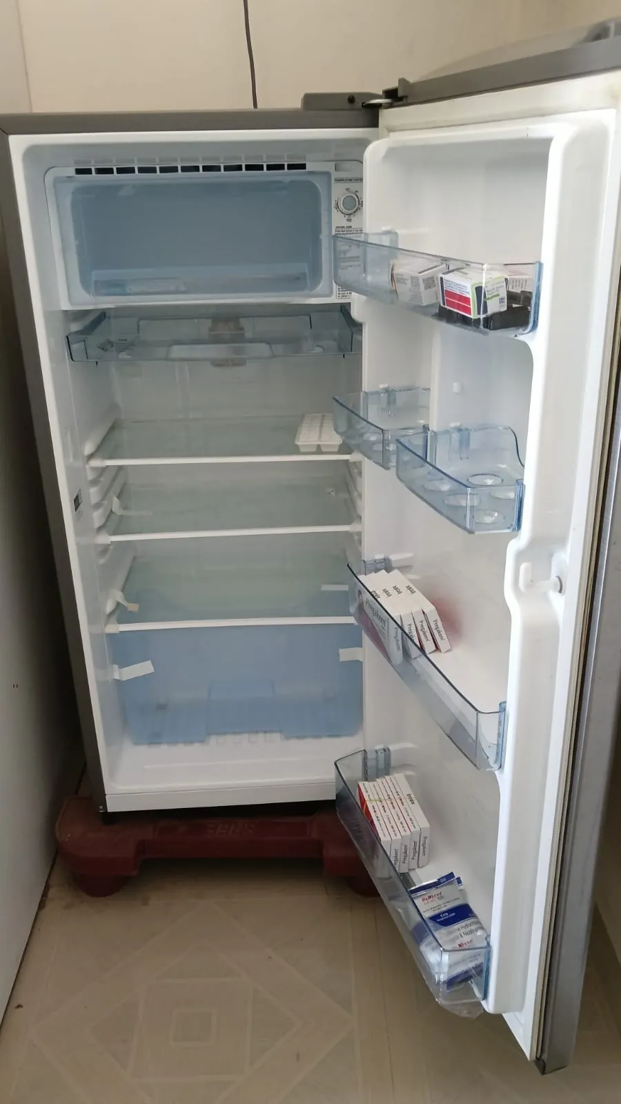 Pharmacy glass racks, fridge, AC, CCTV, computer table, counter table dot matrix printer etc for sale in chennai, Tamil Nadu