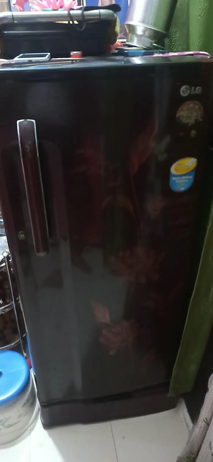 LG Refrigerator - Thumbnail 3