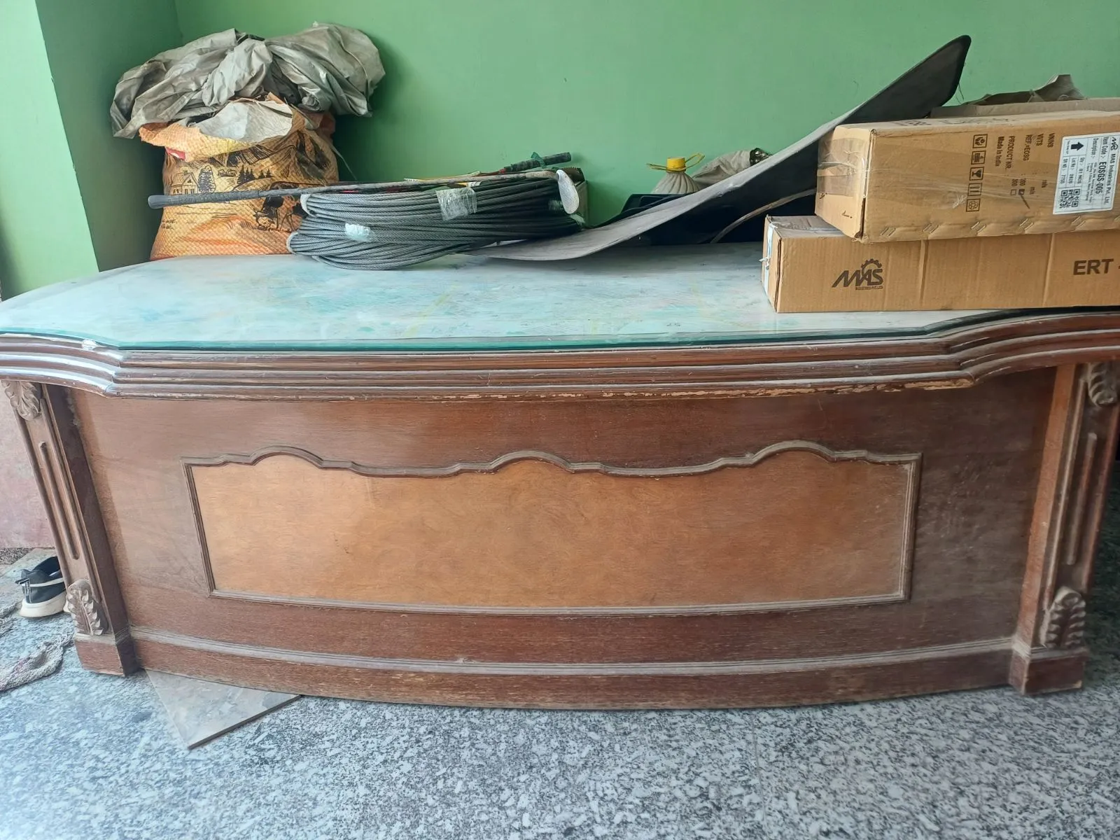 Wooden table for office for sale in Gurugram, Haryana