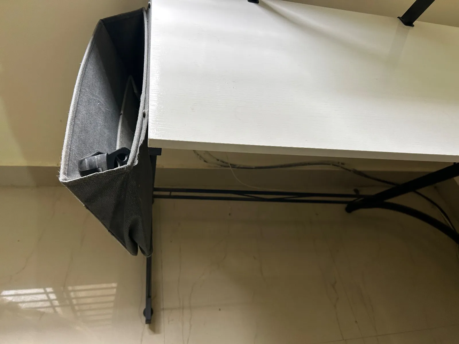 Study computer table - Thumbnail 3