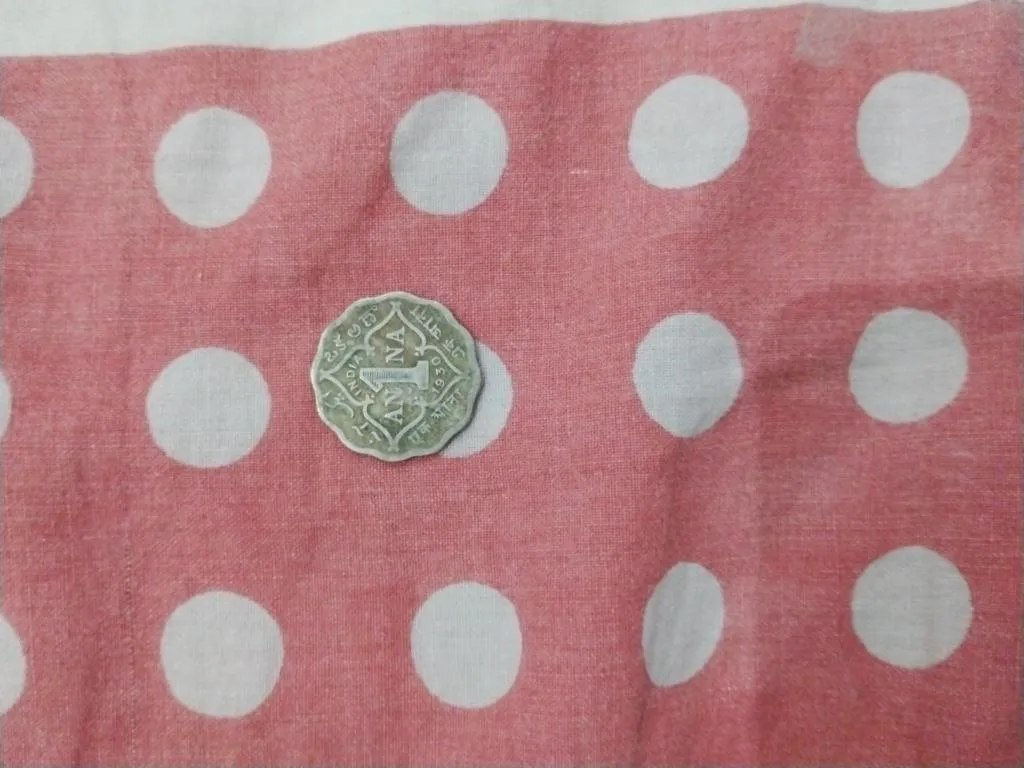 Old coins and notes - Thumbnail 3