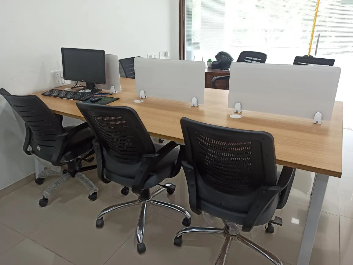 Office Boss and Employee table - Thumbnail 6