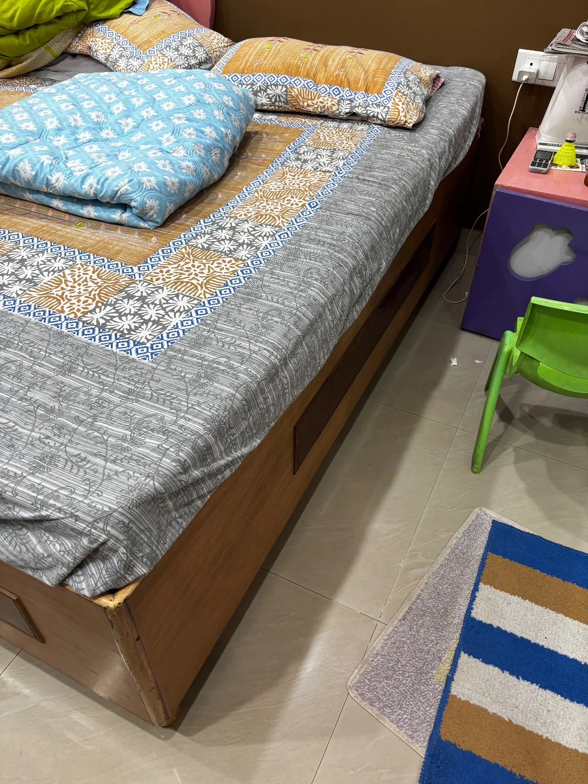 Wooden diwan- 3*6 for sale in GURGAON, Haryana
