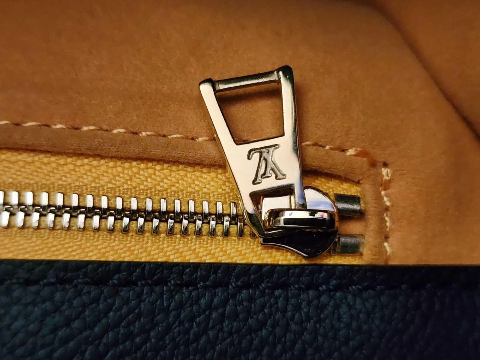 Louis Vuitton bag - Thumbnail 7