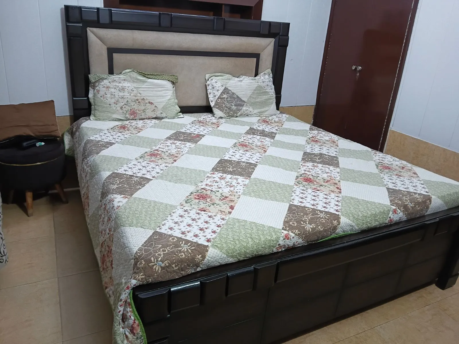 Double bed - Thumbnail 4
