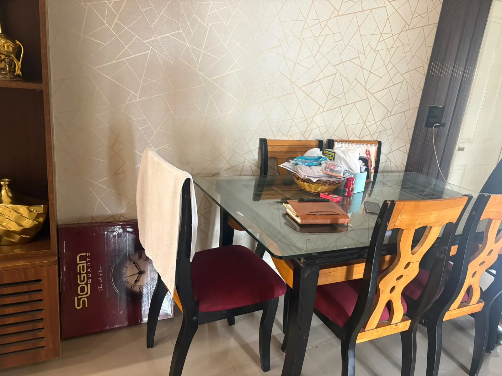 Dining table - Thumbnail 2