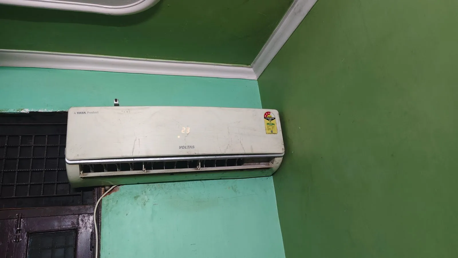 1 Split AC 1.5 ton, 2  folding cot, 3 mattress, 1 refrigerator, 1 geyser, 1 wall mirror, 1 wall cloc - Thumbnail 5