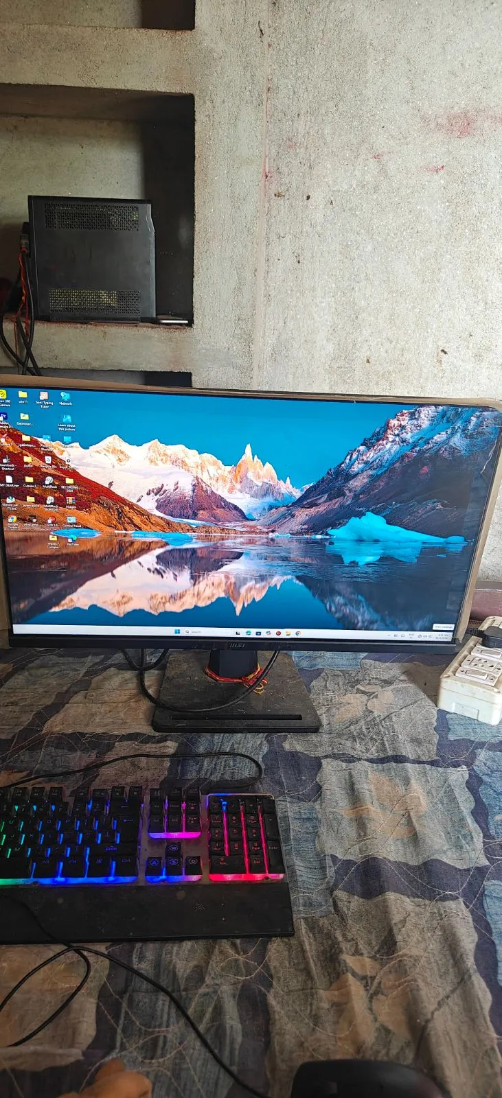 Desktop/Computer - Thumbnail 3