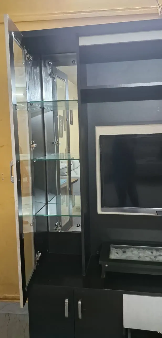 TV Unit - Thumbnail 4