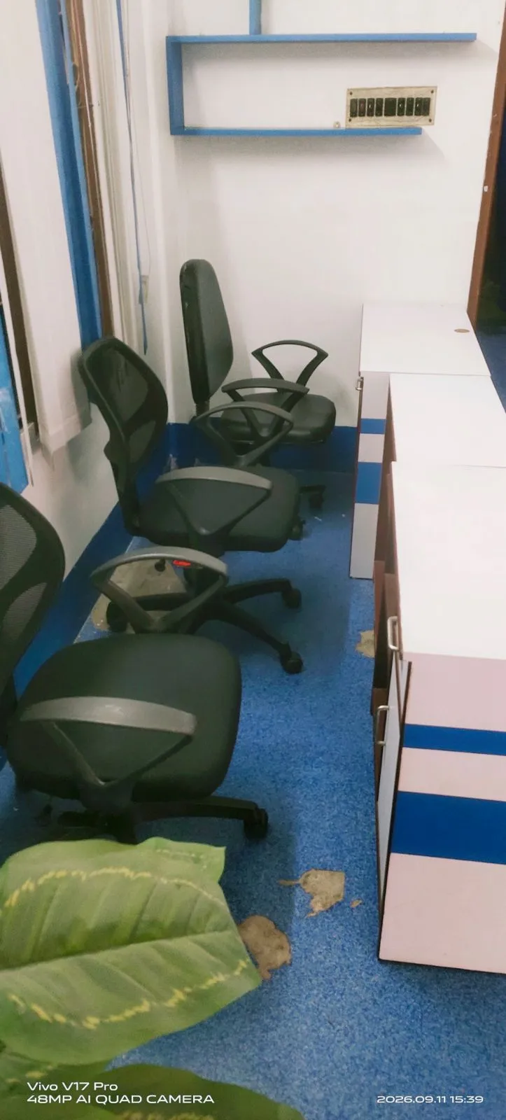 Office Furniture - Thumbnail 3
