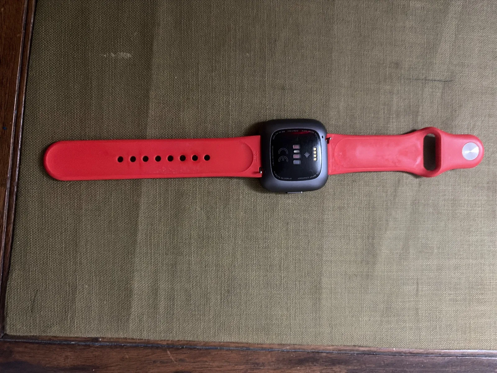 Fitbit versa 2 with charger - Thumbnail 2