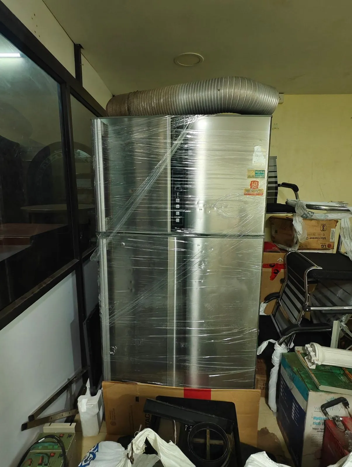 Hitachi Inverter Double Door Top Freezer Refrigerator fridge - Thumbnail 3