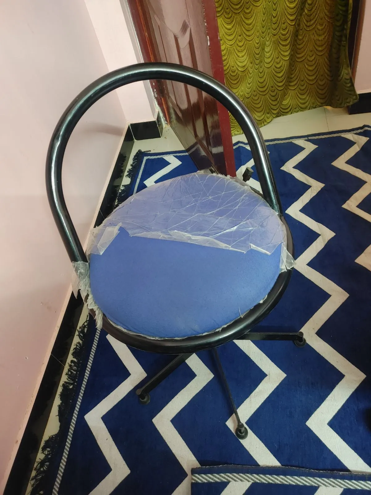 Ergonomic Office Executive Chair + Rolling Stool Set - Thumbnail 5