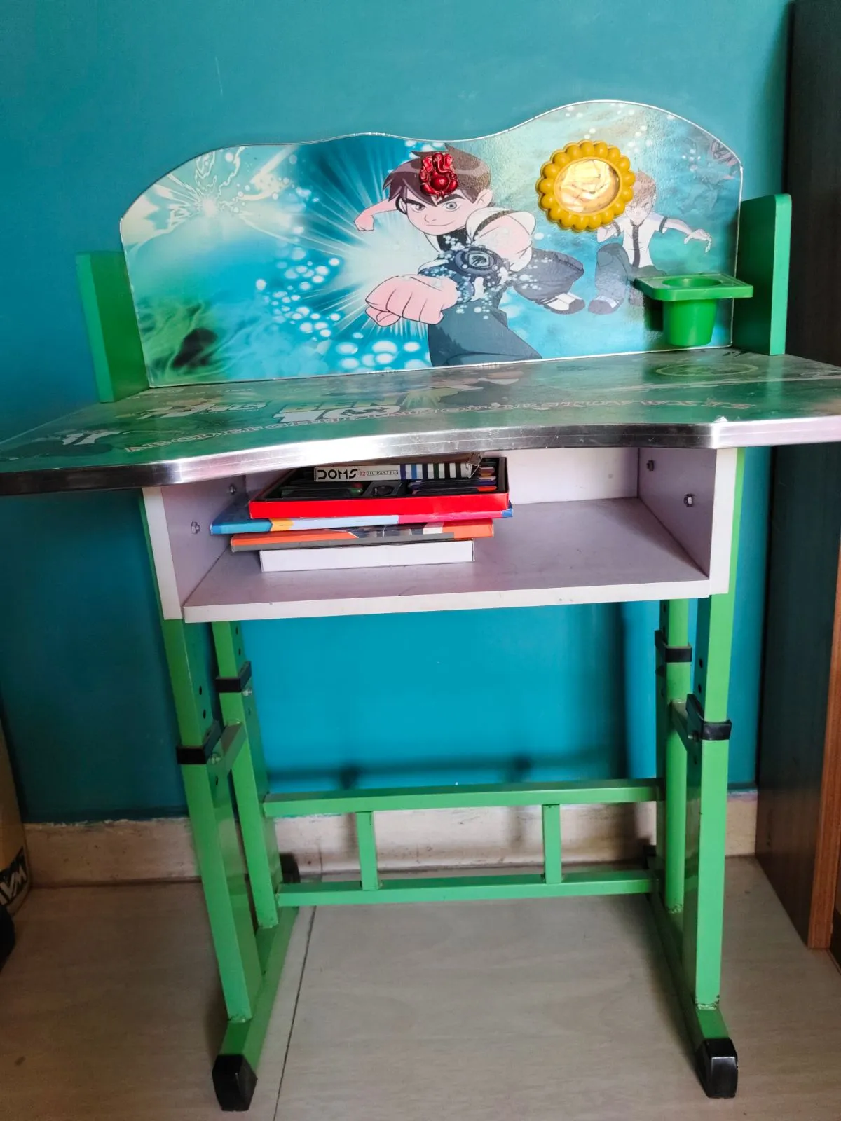 Kid table and chair - Thumbnail 2
