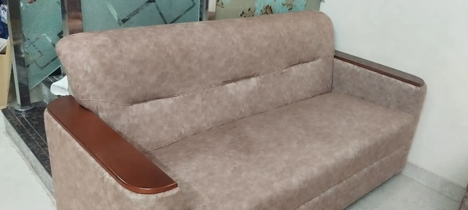 3 + 2 Cushion sofa set almost new for sale - Thumbnail 4