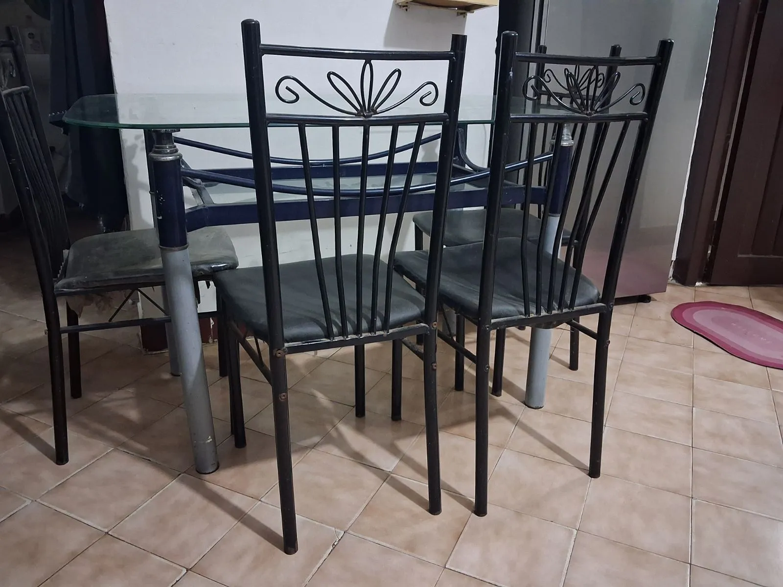 Glass top, 4 seater Dining table for sale in Puducherry, Puducherry