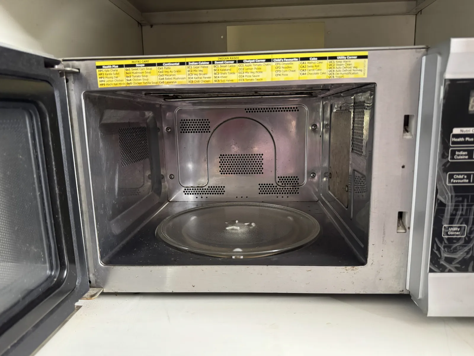 LG Microwave with Touch Panel like new condition and fully functional. - Thumbnail 2