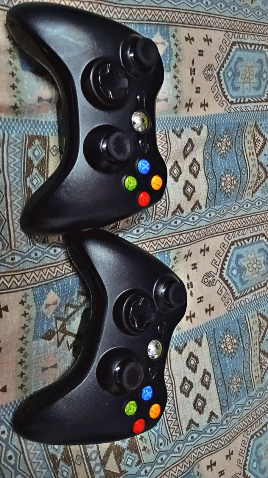 Xbox 360 e with kinict sensor 250gb - Thumbnail 5