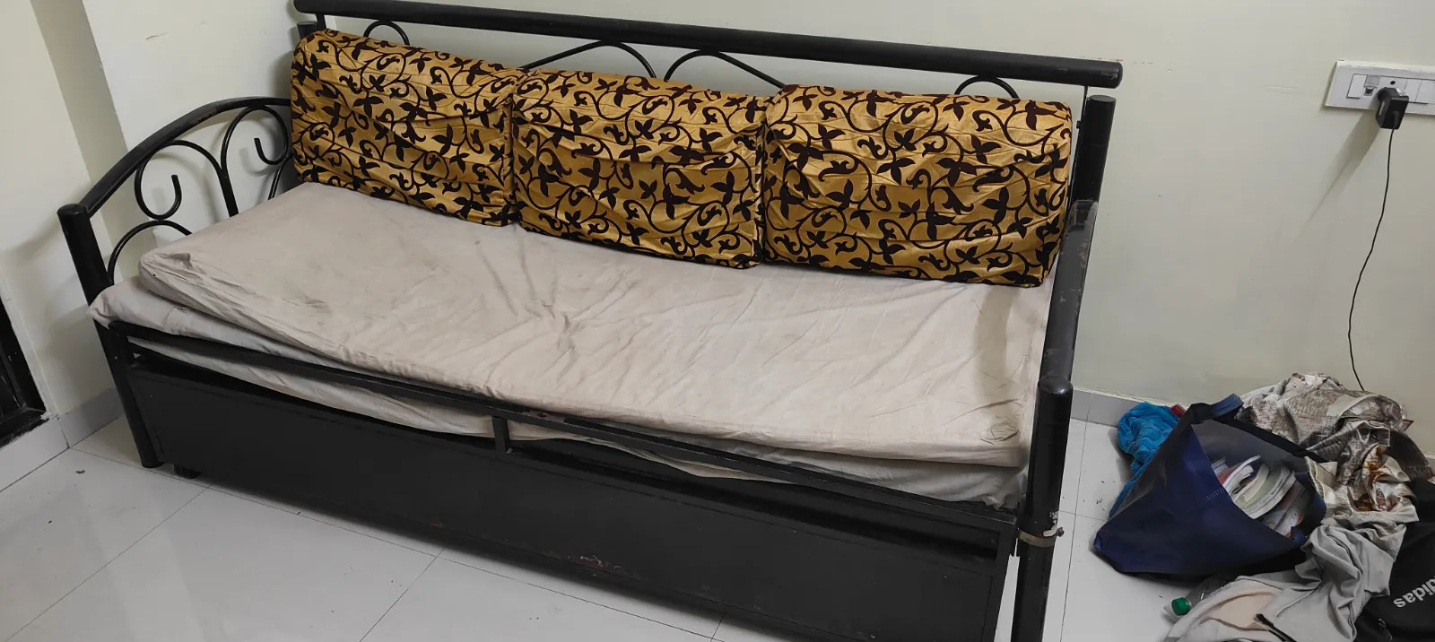 Convertible Metal Sofa-Cum-Bed with Pull-Out Trundle & Cushions - Thumbnail 2