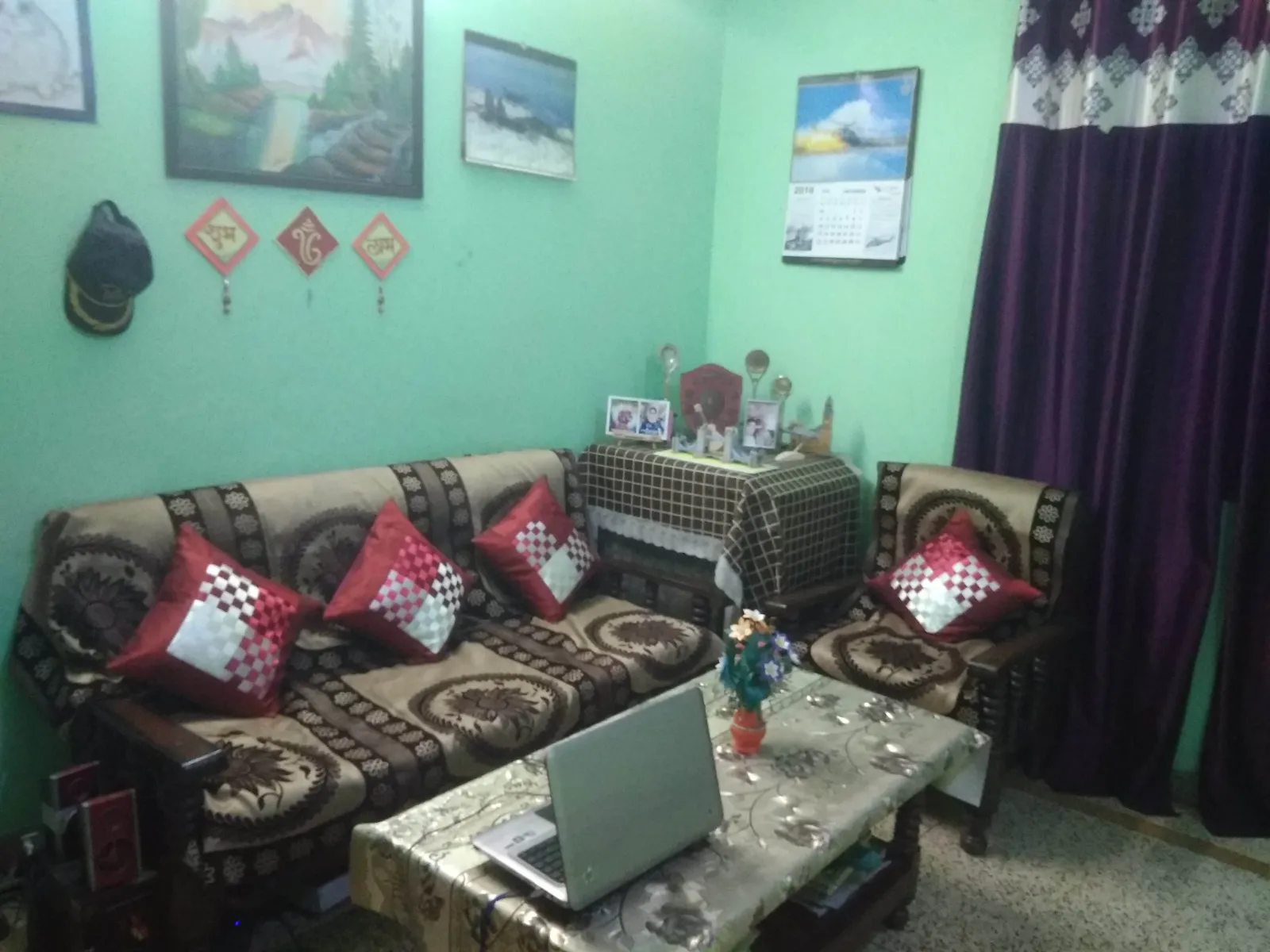 5- seater Sofa set+ Center Table - Thumbnail 2