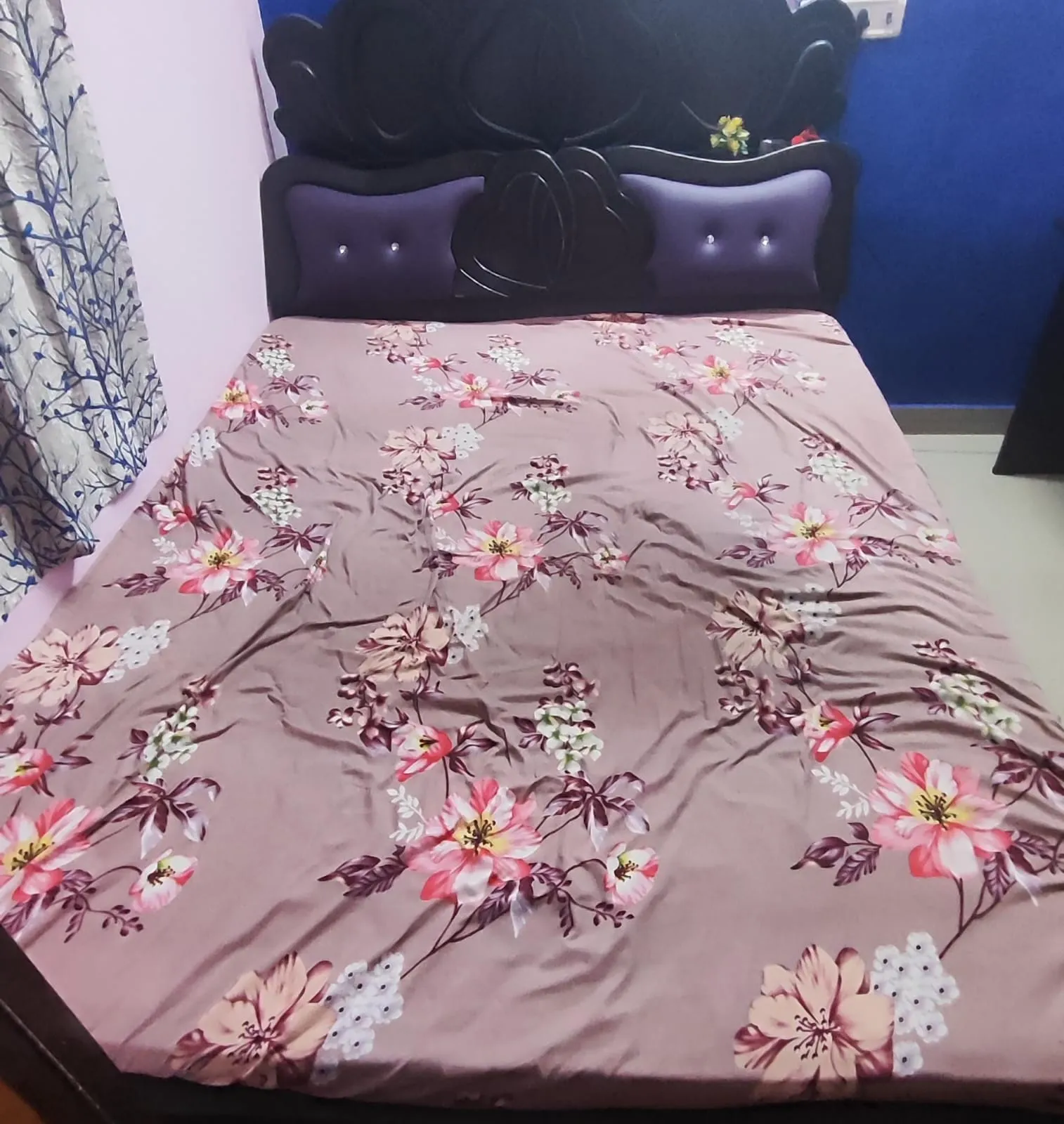 Queen size Cot - Thumbnail 2