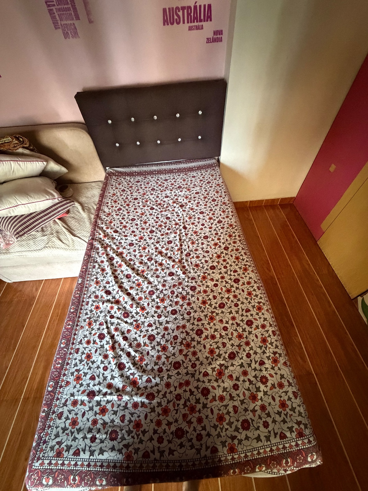 Single bed with storage - Thumbnail 2