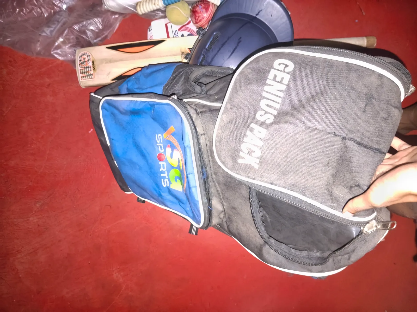 Full cricket kit - Image 1