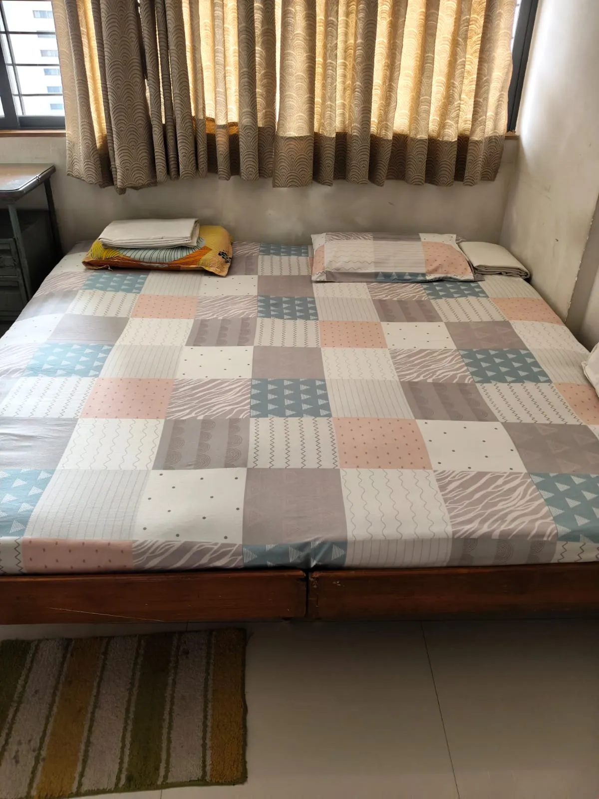 Old wooden double bed for sale in Pune, Maharashtra
