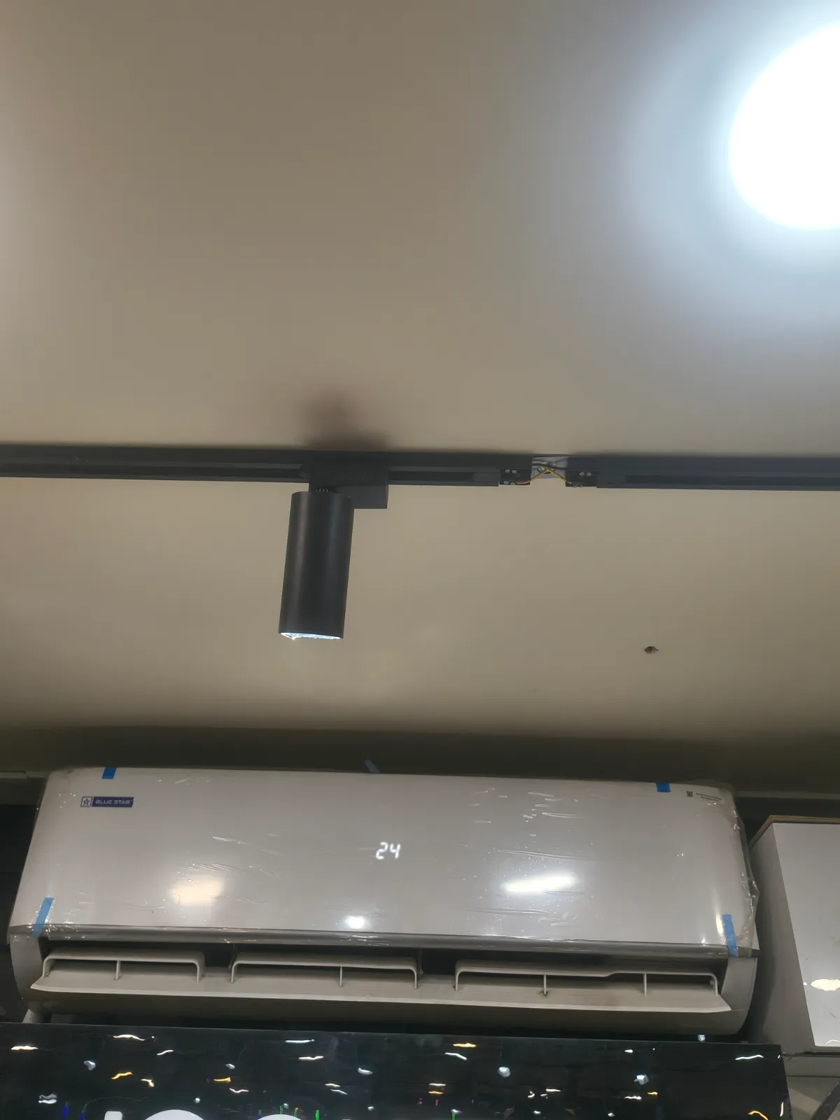 2 Ton Split AC - Thumbnail 2