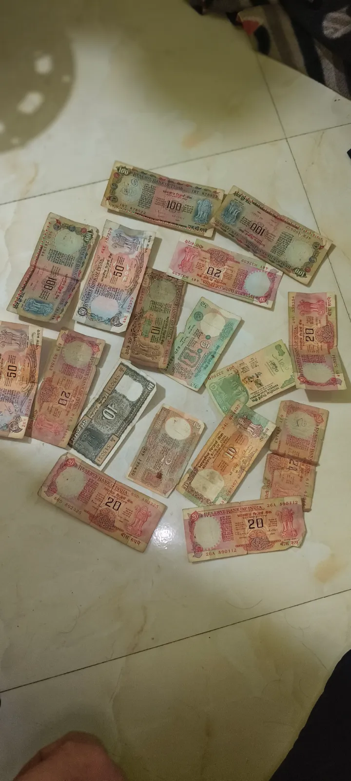 Old notes for sale in Sambhaji nagar, Maharashtra