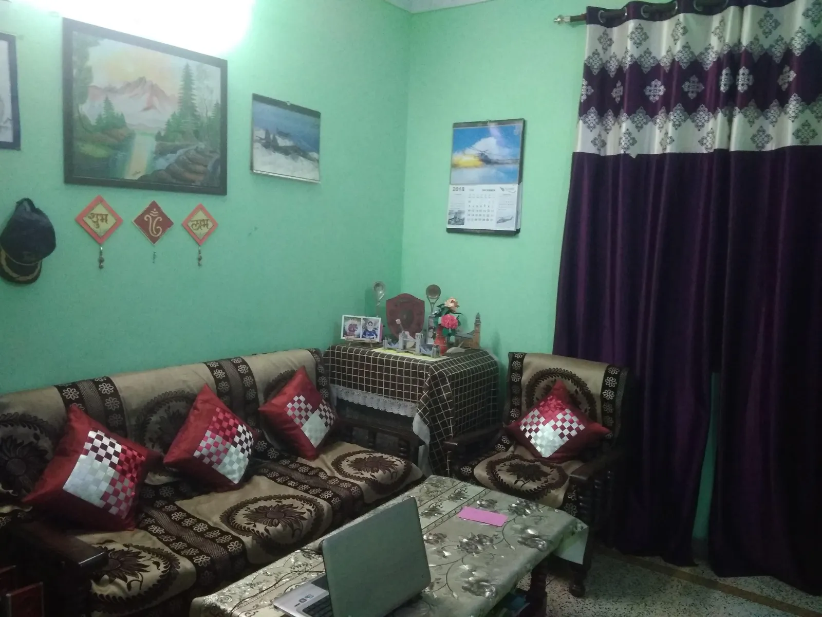 5- seater Sofa set+ Center Table - Thumbnail 3