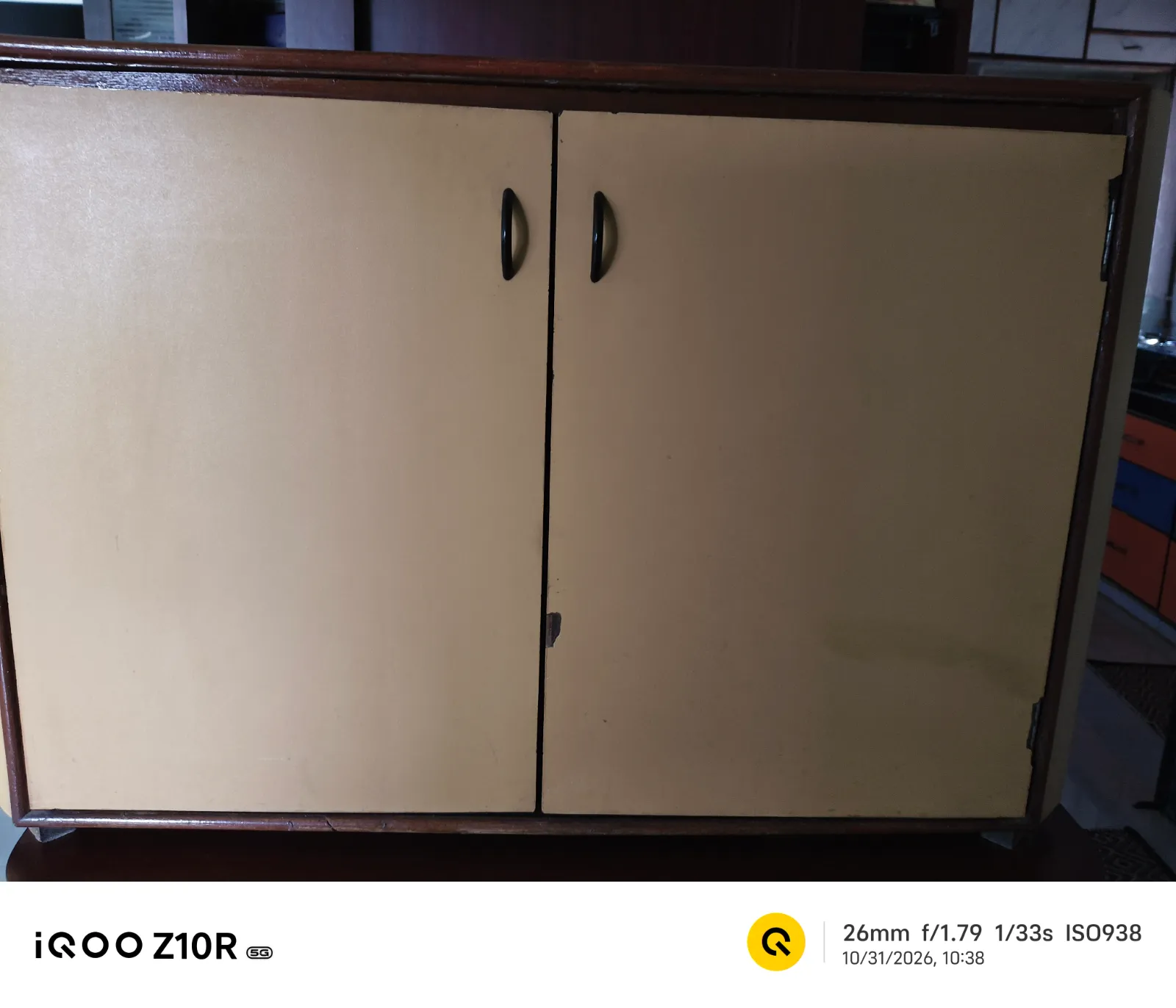 Small show case and storage unit - Thumbnail 2