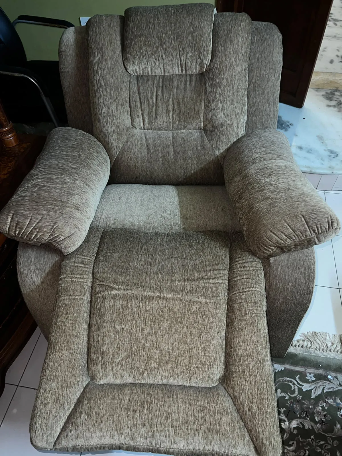 Beautiful Olive Recliner from AE Designs - Unused - Thumbnail 2