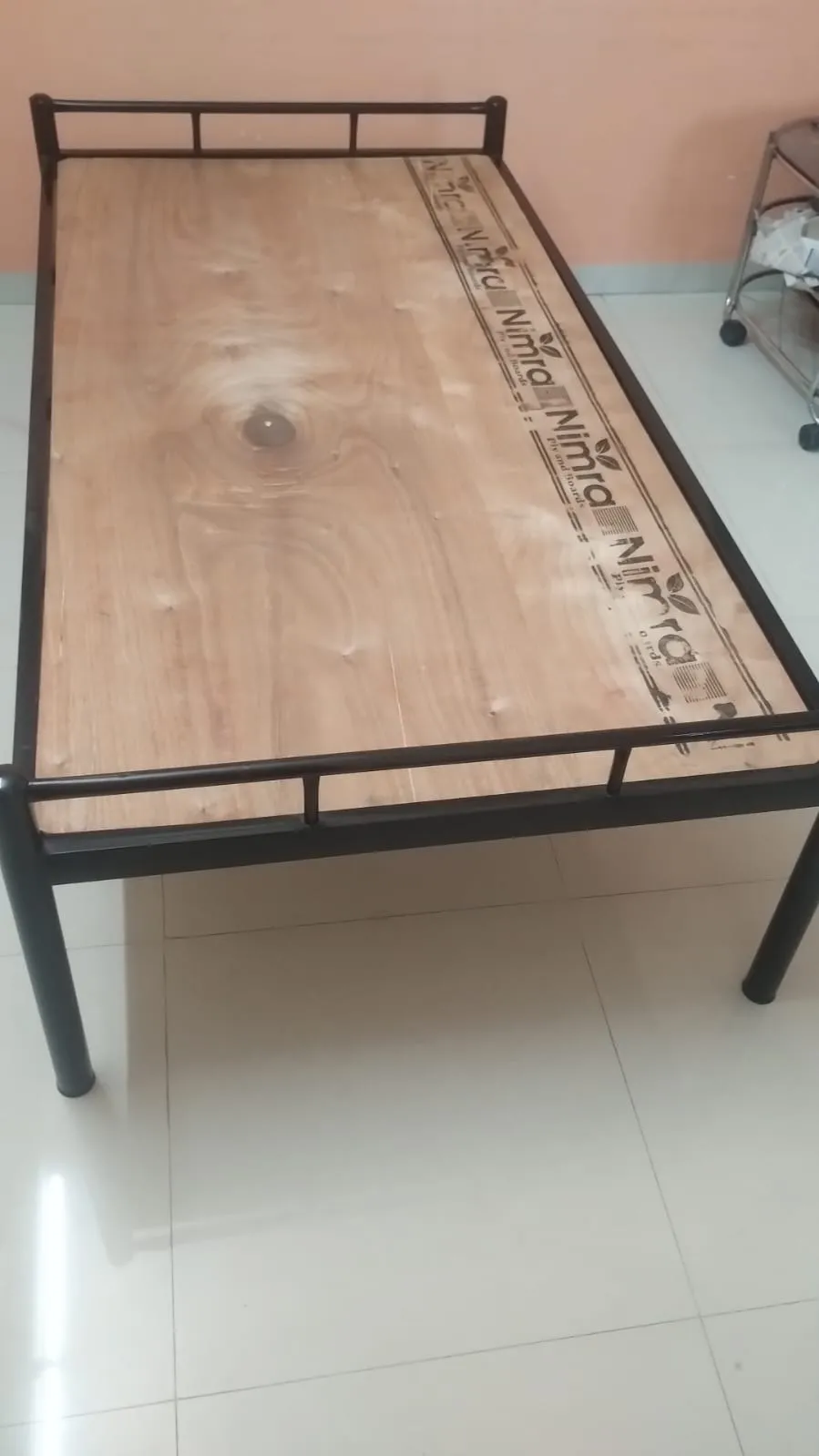 Strong Metal Frame Bed with Ply for sale in Pune, Maharashtra