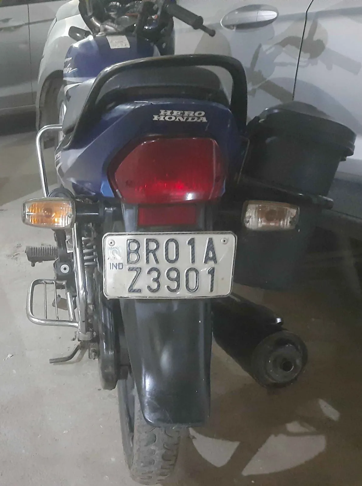 Hero Honda Super Splendor Bike 125 CC - Thumbnail 2