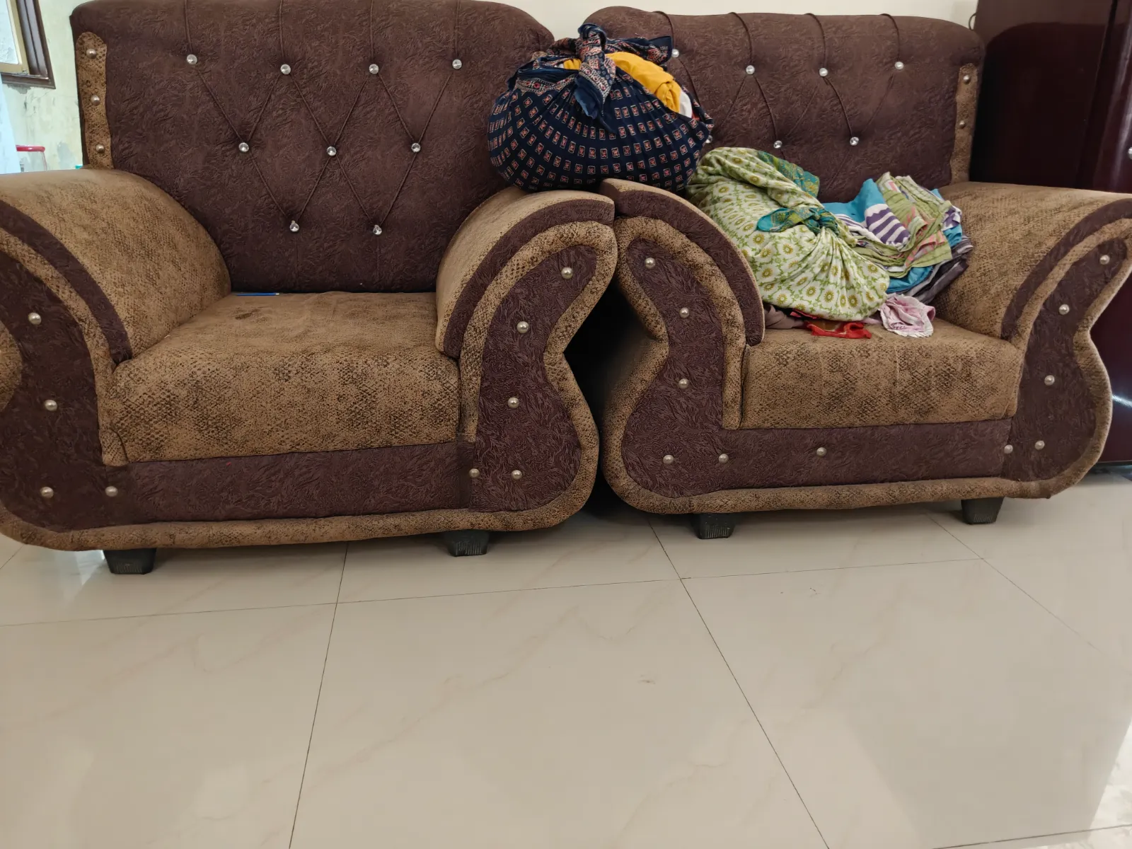 Sofa 5 seater for sale in Agra, Uttar Pradesh