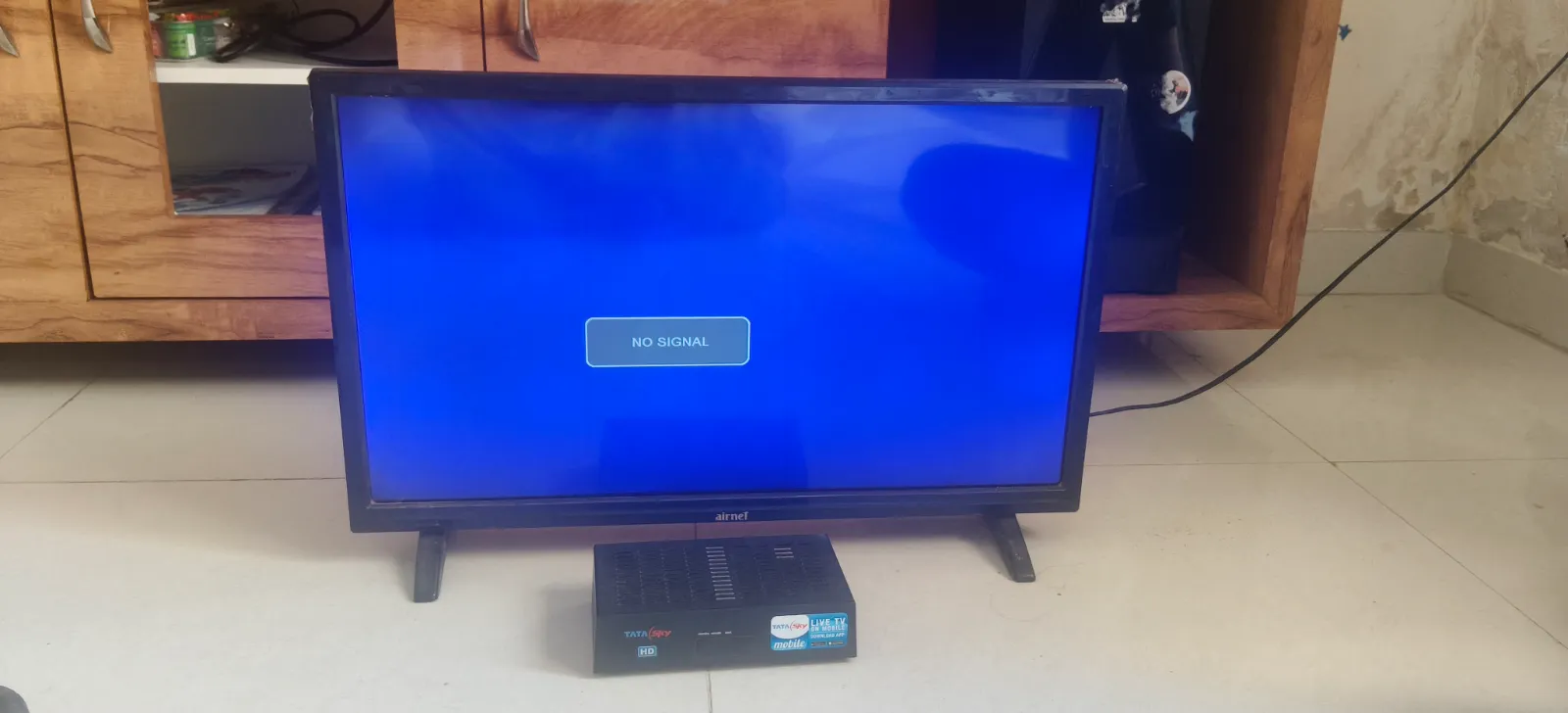 Tv with set top box - Thumbnail 5