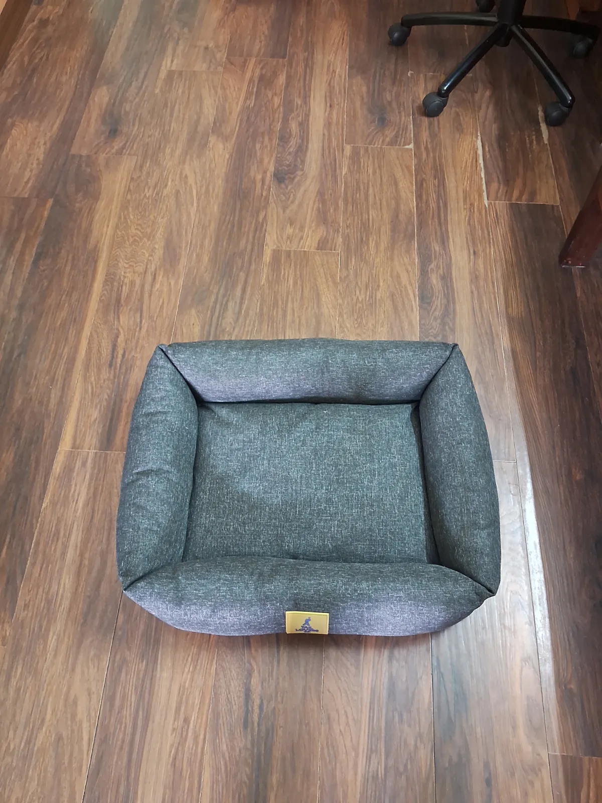 Premium Dog Bed – Like New, Barely Used - Thumbnail 4