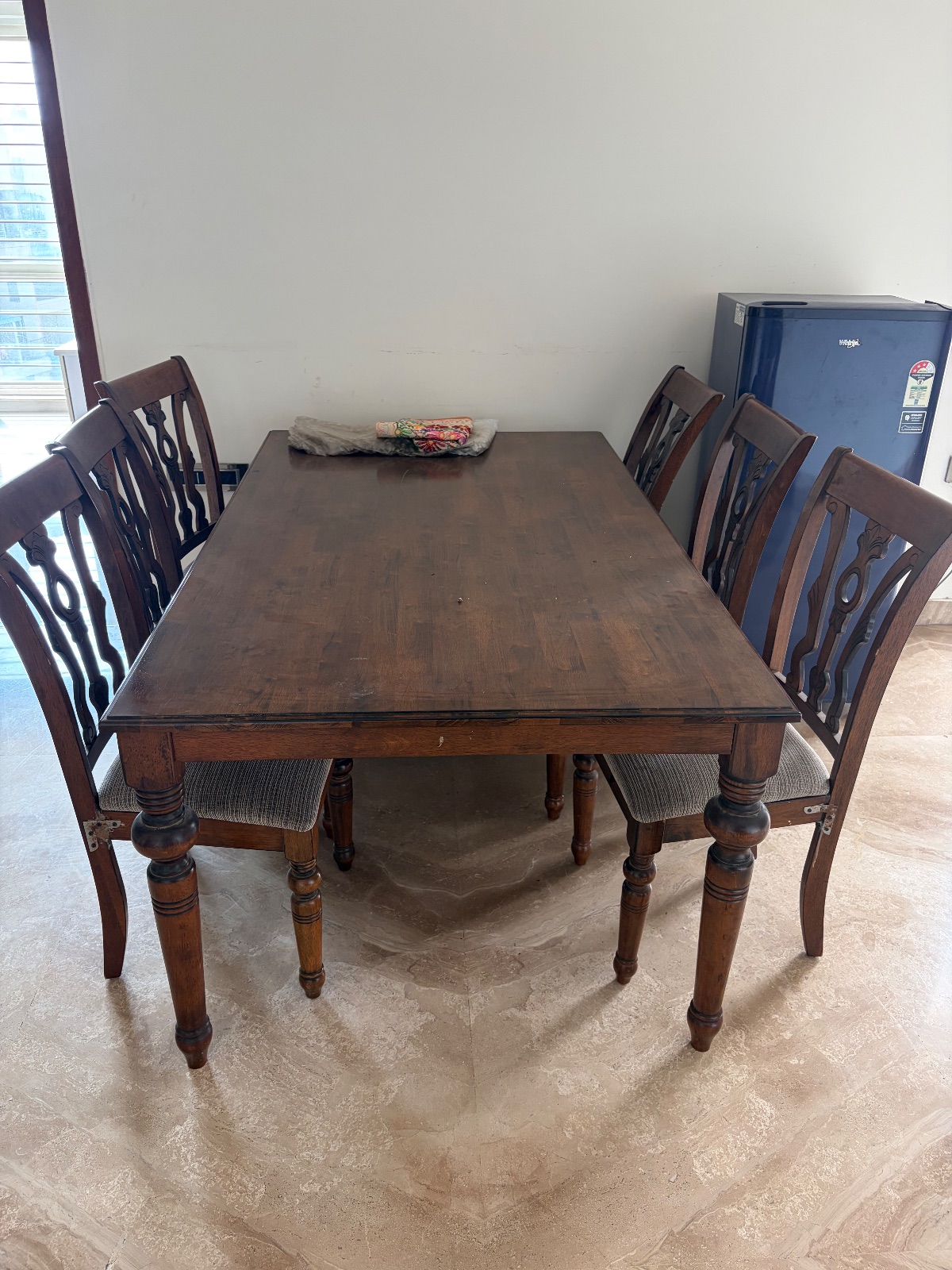 6 seater wooden dining table for sale in Pune, Maharashtra