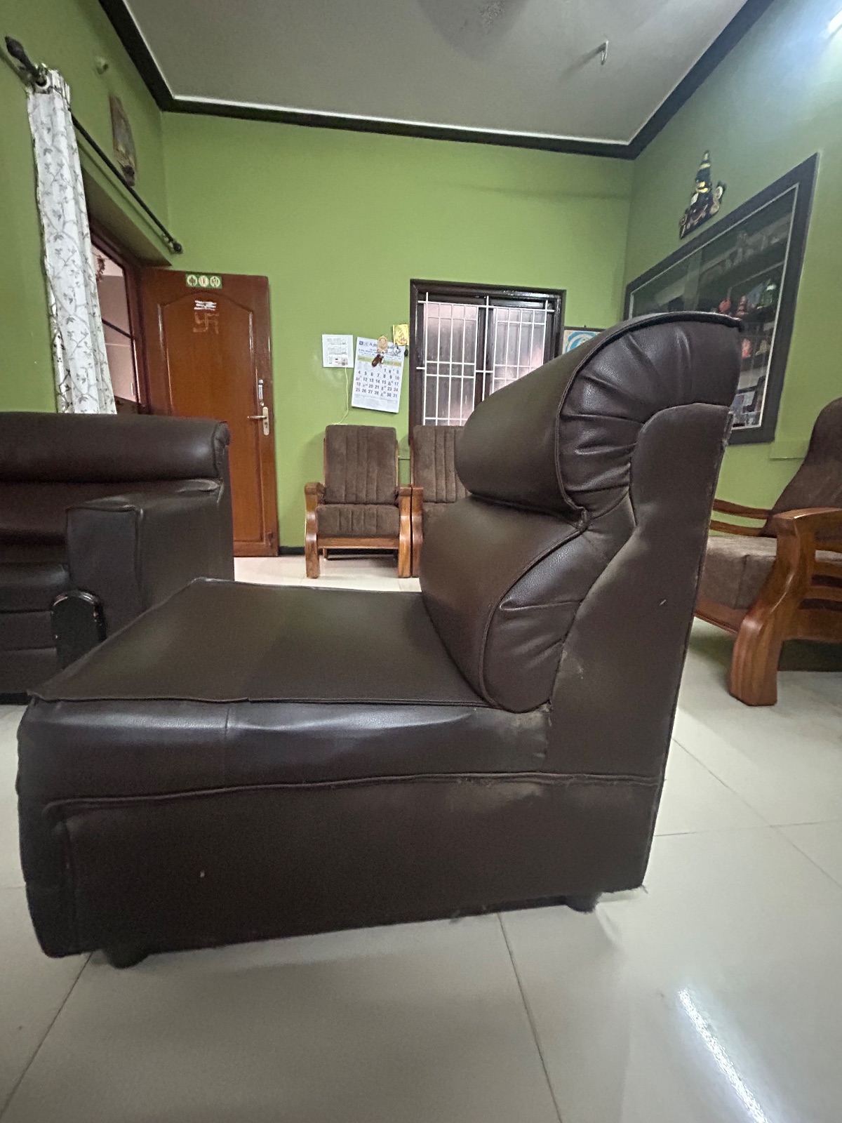 3+3 sofa set plus wooden teapoi - Thumbnail 9