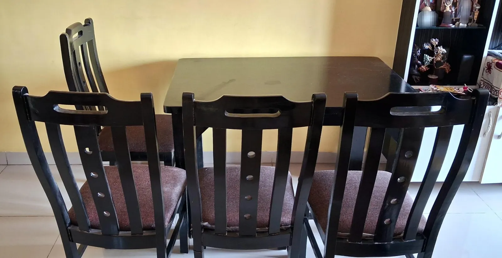 Solid Mysore Teak Wood 4-Seater Dining Set – Very Good Condition - Thumbnail 4