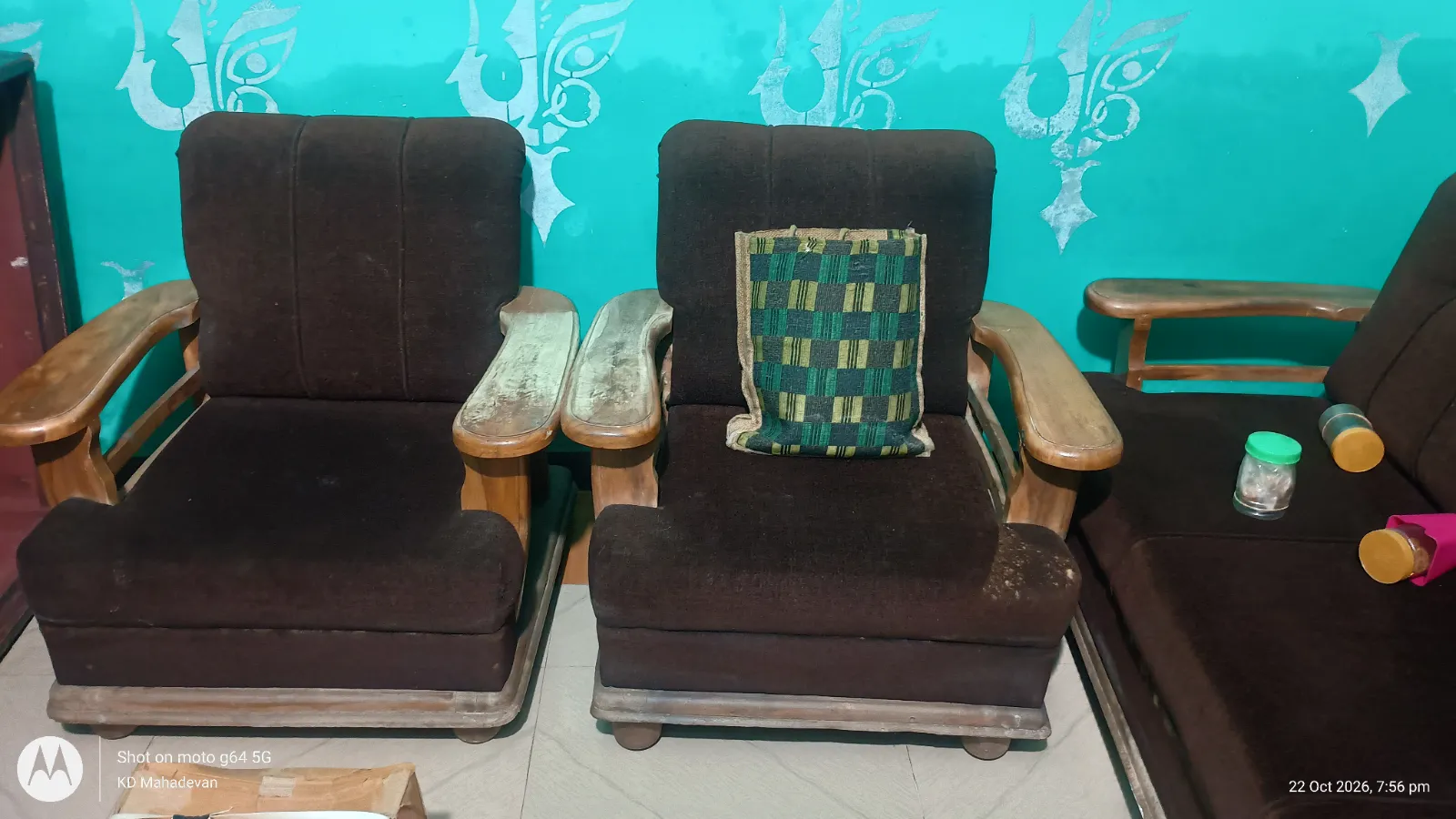 Sofa set with table - Thumbnail 2