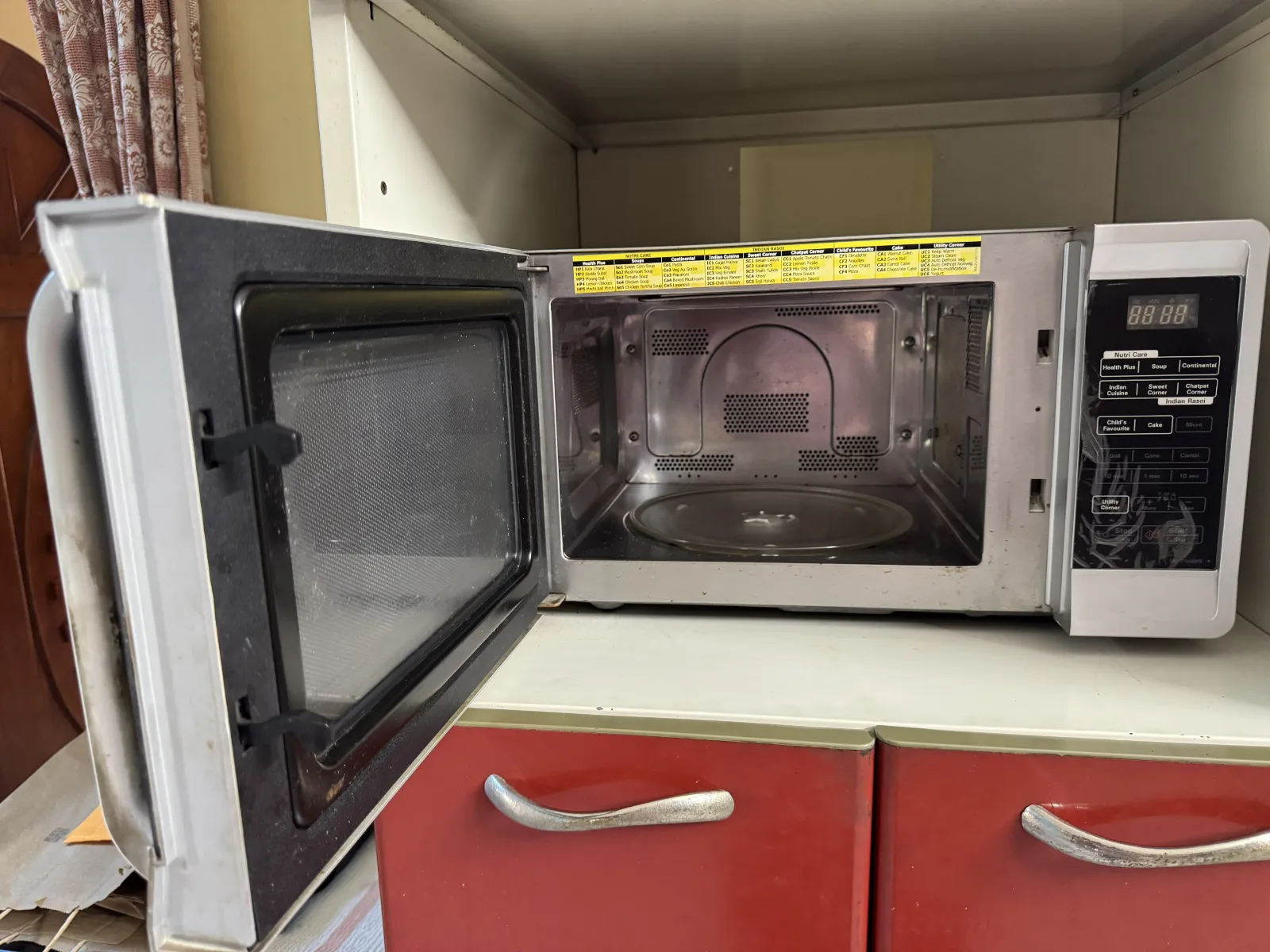 LG Microwave with Touch Panel like new condition and fully functional. - Thumbnail 4